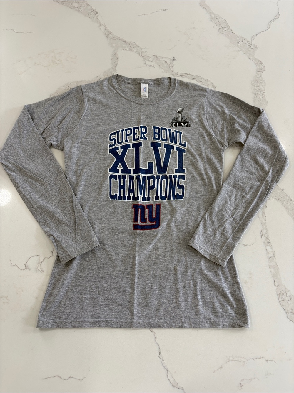 Gildan NY GIANTS Super Bowl XLVI Champions Long Sleeve Tee Shirt Gray Size Small